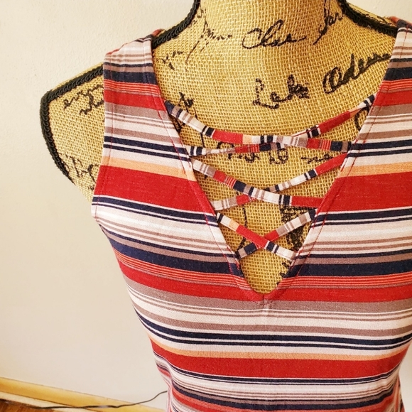 24/7 Maurices Multicolored Striped Sleeveless V-Neck Blouse Size XS NWT - Picture 3 of 9